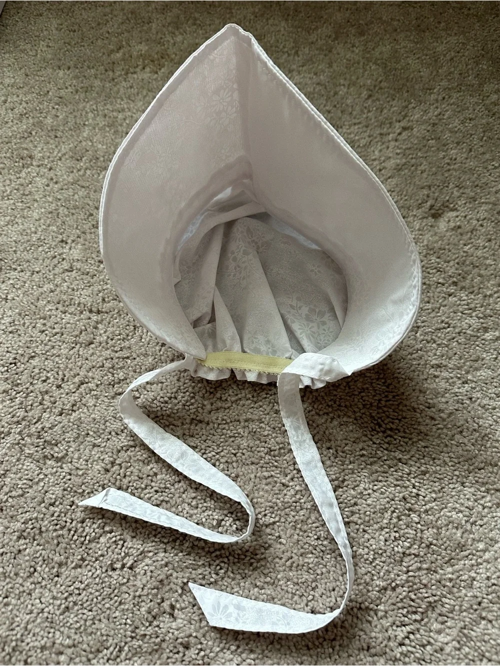 Classic White Adult Bonnet